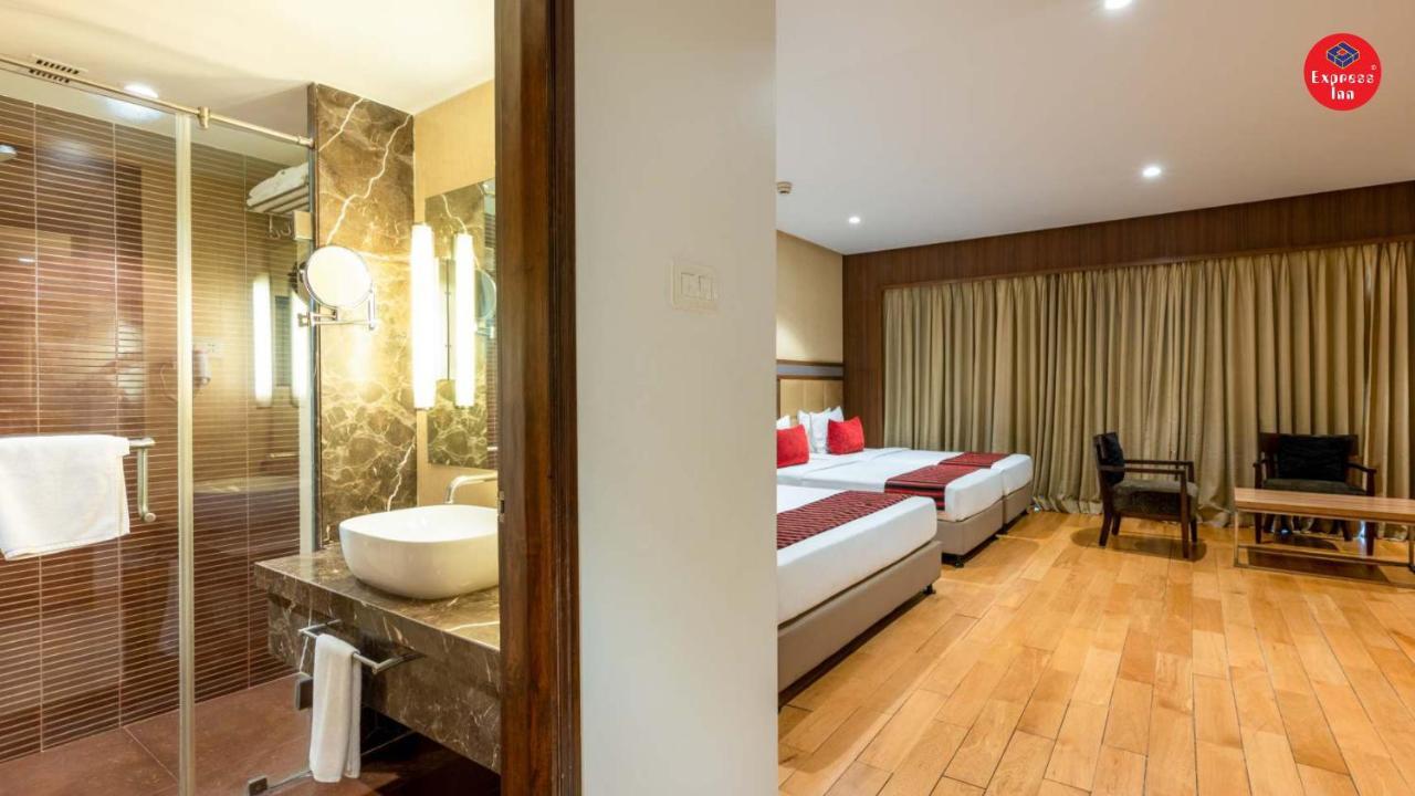 Express Inn The Business Luxury Hotel Nashik Exterior foto