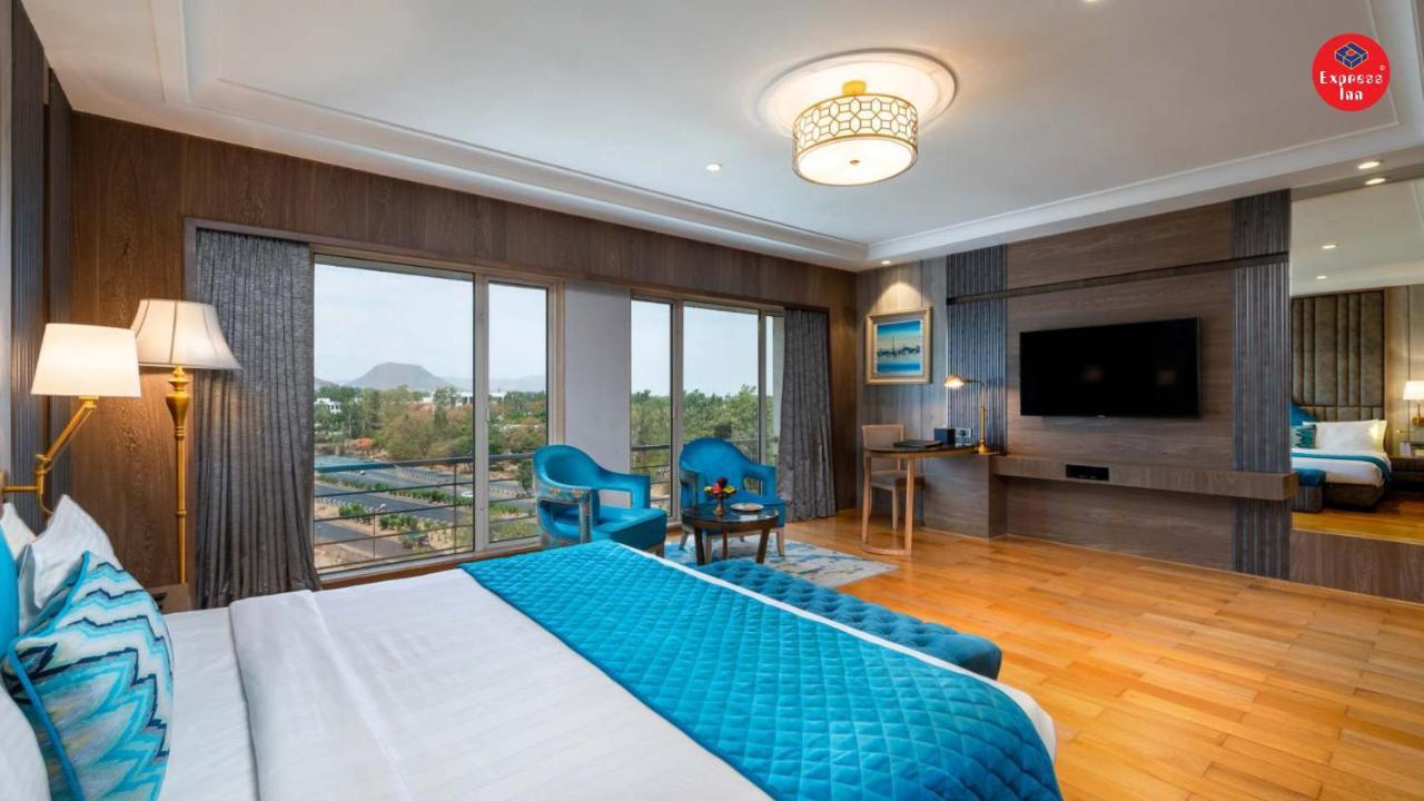 Express Inn The Business Luxury Hotel Nashik Exterior foto