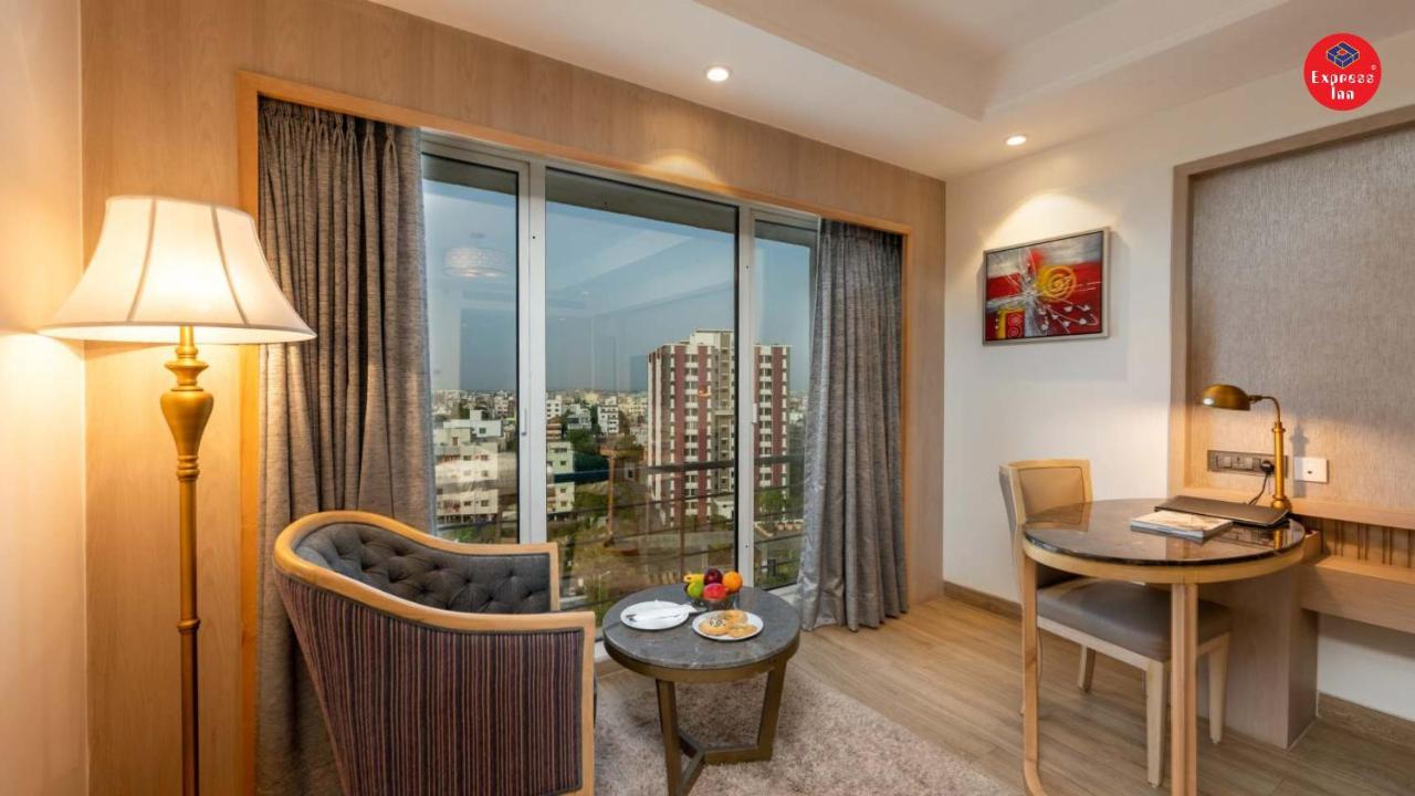 Express Inn The Business Luxury Hotel Nashik Exterior foto