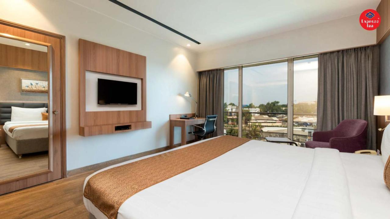 Express Inn The Business Luxury Hotel Nashik Exterior foto