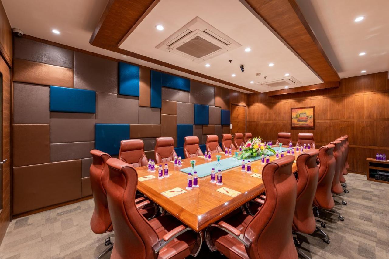 Express Inn The Business Luxury Hotel Nashik Exterior foto