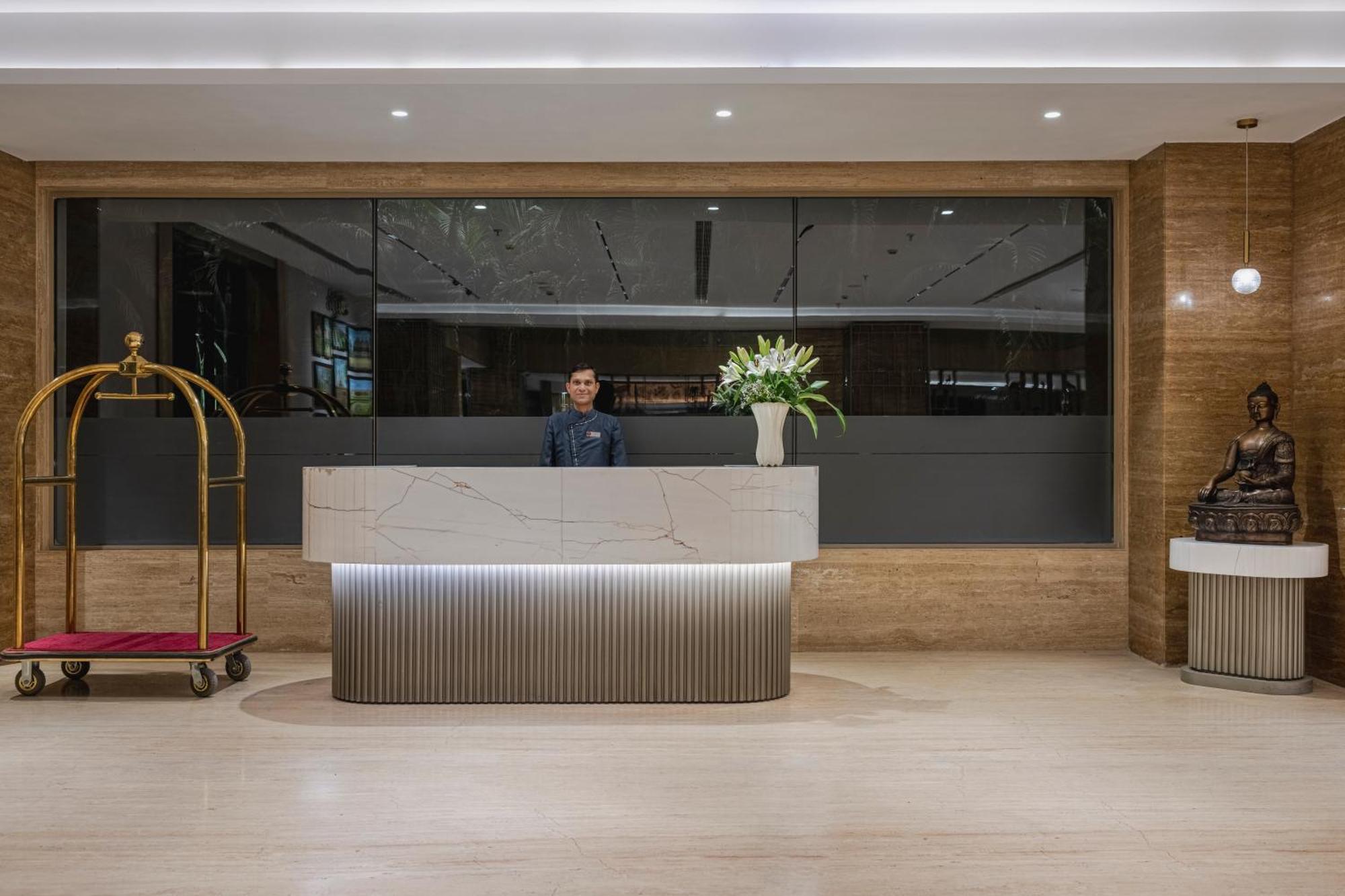 Express Inn The Business Luxury Hotel Nashik Exterior foto