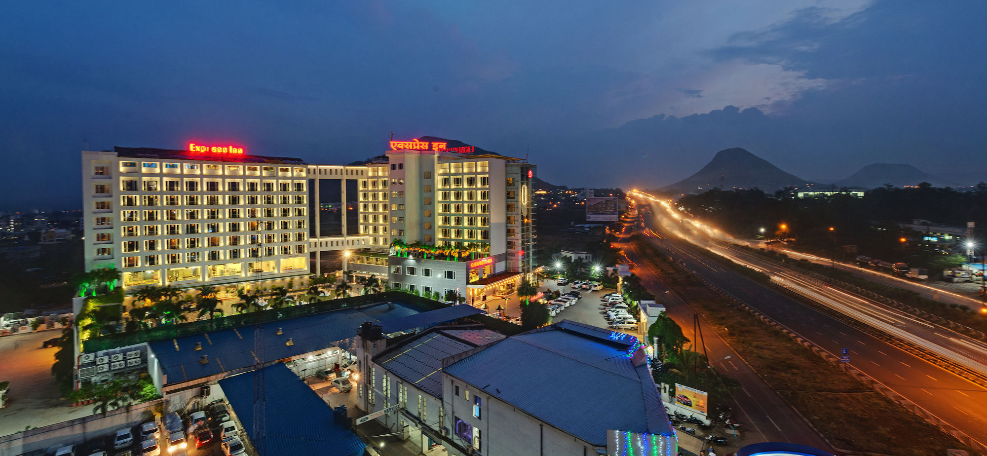 Express Inn The Business Luxury Hotel Nashik Exterior foto